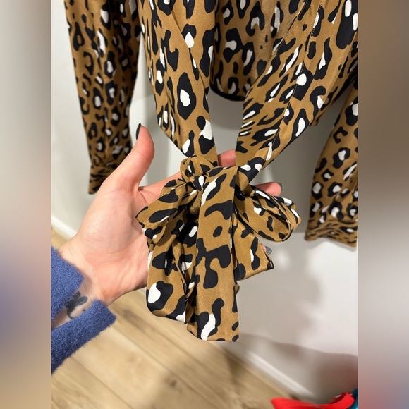 DIANE VON FURSTENBERG Shirt Womens Brown Whitman Leopard Print Silk Wrap Top - Picture 5 of 10
